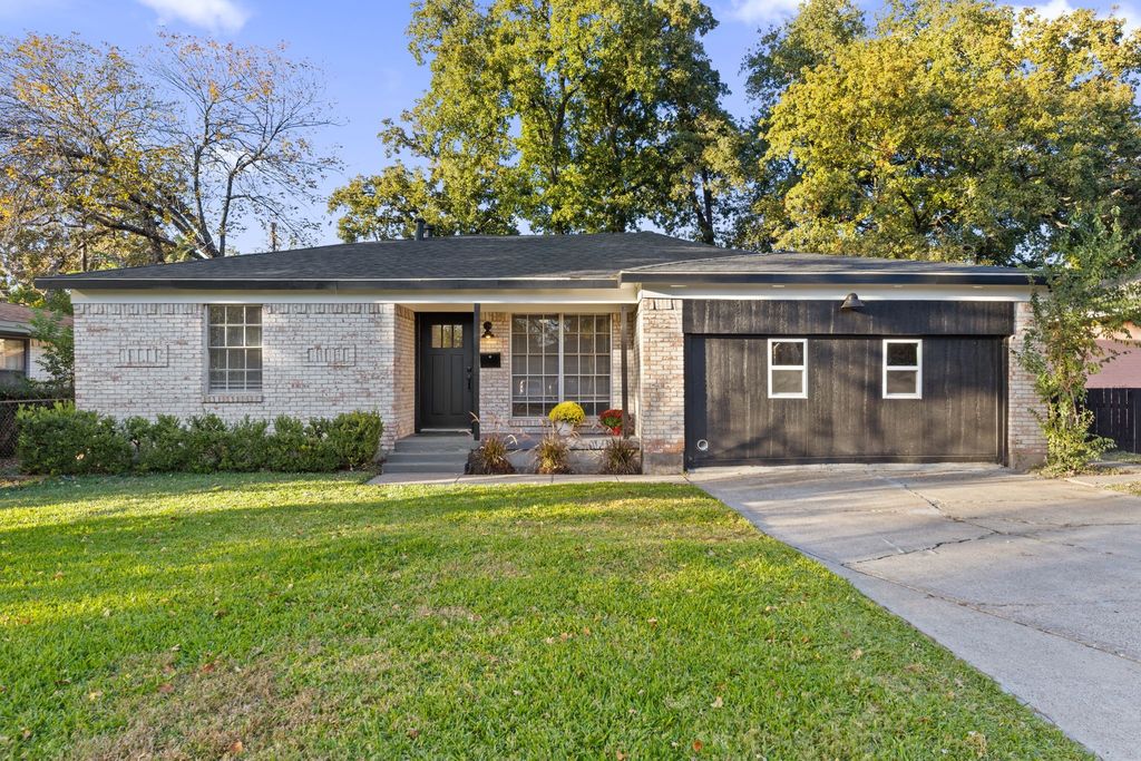 210 Old Mill Lane, Dallas, TX 75217