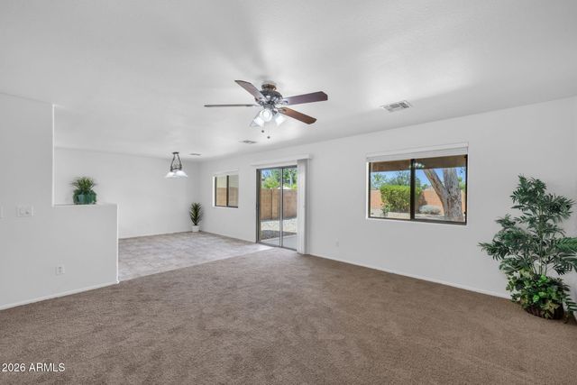 28609 N DOLOMITE Lane, San Tan Valley, AZ 85143