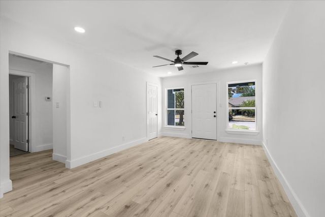 701 Chicago Avenue, Fort Worth, TX 76103