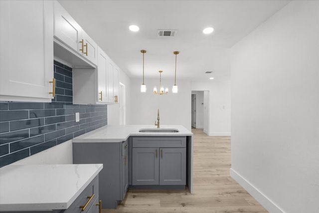 701 Chicago Avenue, Fort Worth, TX 76103