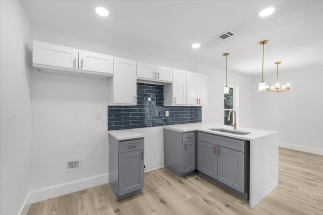 701 Chicago Avenue, Fort Worth, TX 76103