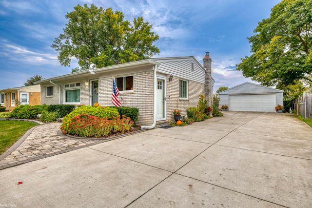 50484 Anders Street, Chesterfield Twp, MI 48047