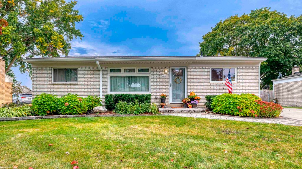 50484 Anders Street, Chesterfield Twp, MI 48047