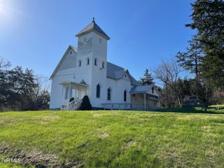 2662 Brick Church Road, Duffield, VA 24244