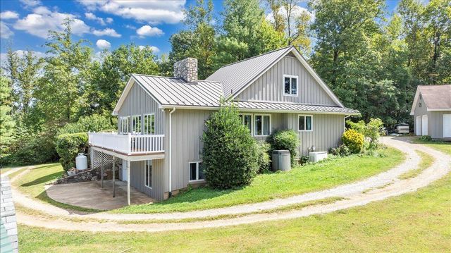280 WOODWINDS RD, Callaway, VA 24067