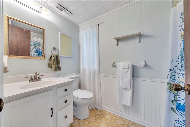 280 WOODWINDS RD, Callaway, VA 24067