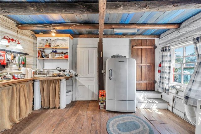 280 WOODWINDS RD, Callaway, VA 24067