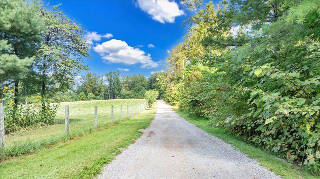 280 WOODWINDS RD, Callaway, VA 24067