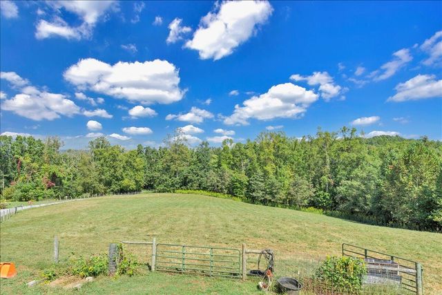 280 WOODWINDS RD, Callaway, VA 24067
