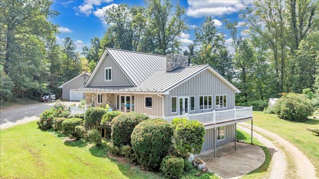 280 WOODWINDS RD, Callaway, VA 24067