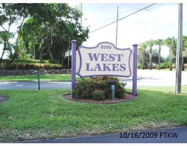 8261 E Club Road, Boca Raton, FL 33433