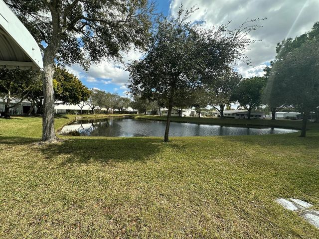 8261 E Club Road, Boca Raton, FL 33433