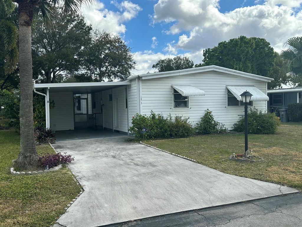 8261 E Club Road, Boca Raton, FL 33433