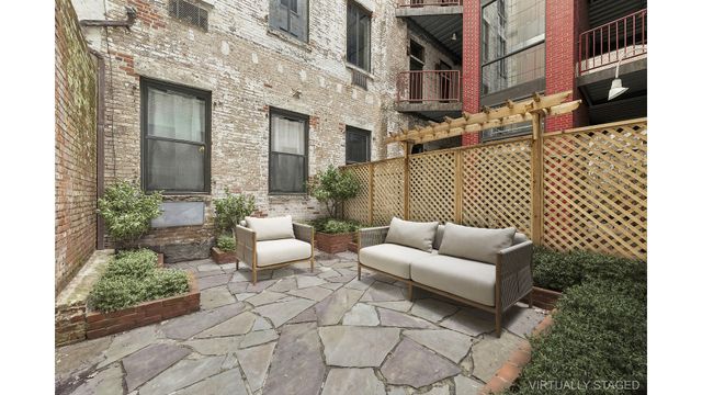 622 Greenwich St Apt 1D, New York City, NY 10014