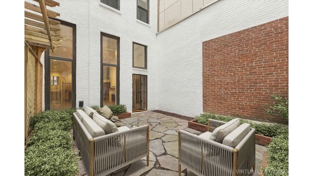 622 Greenwich St Apt 1D, New York City, NY 10014