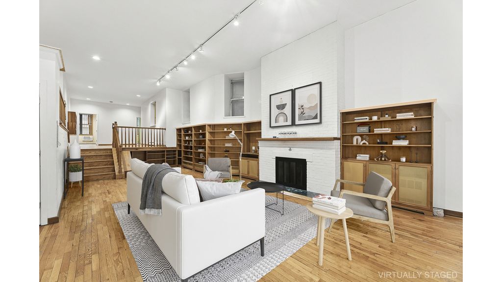 622 Greenwich St Apt 1D, New York City, NY 10014