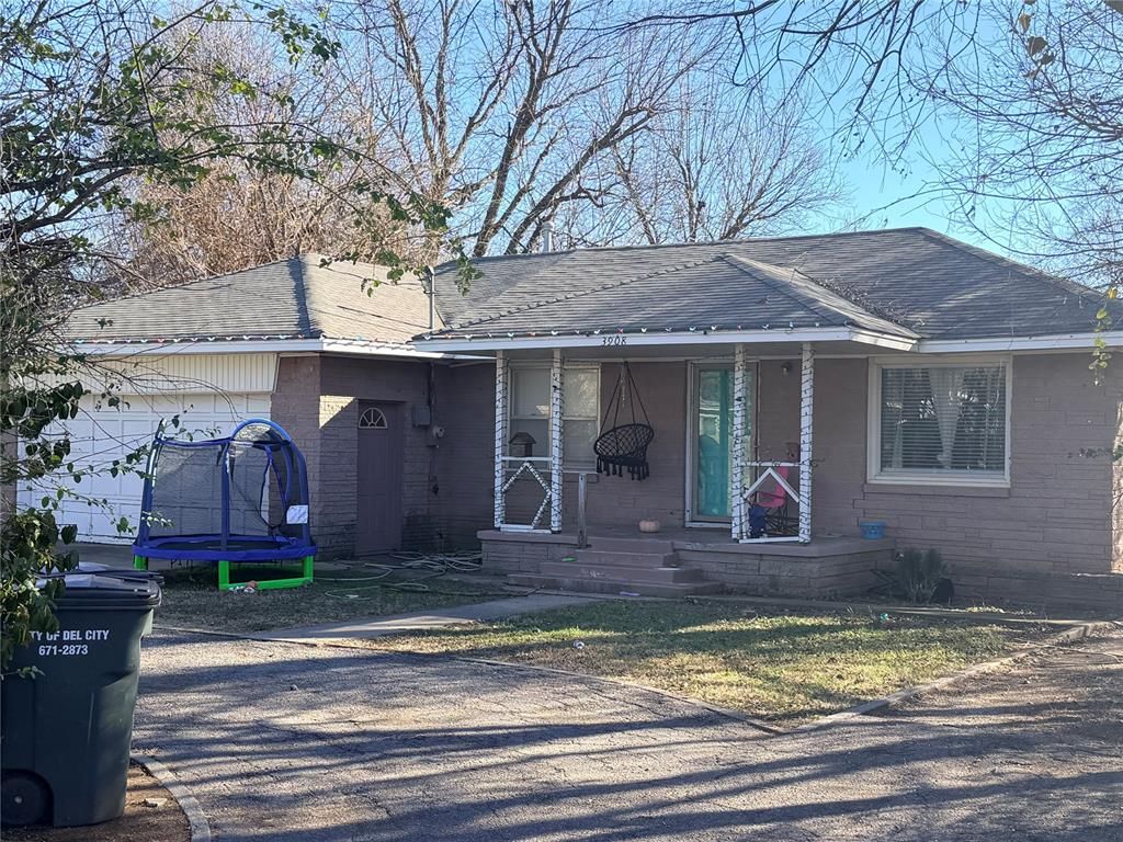 3908 Meadowview Drive, Del City, OK 73115