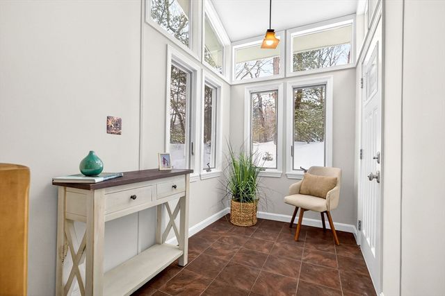 16 Hampshire Rd, Wayland, MA 01778