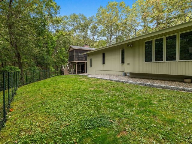 16 Hampshire Rd, Wayland, MA 01778