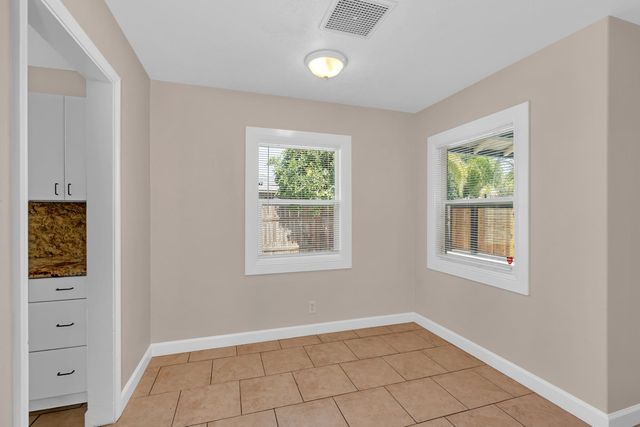 1013 E Garland, Fresno, CA 93704