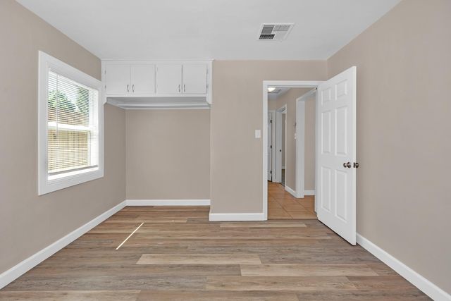 1013 E Garland, Fresno, CA 93704