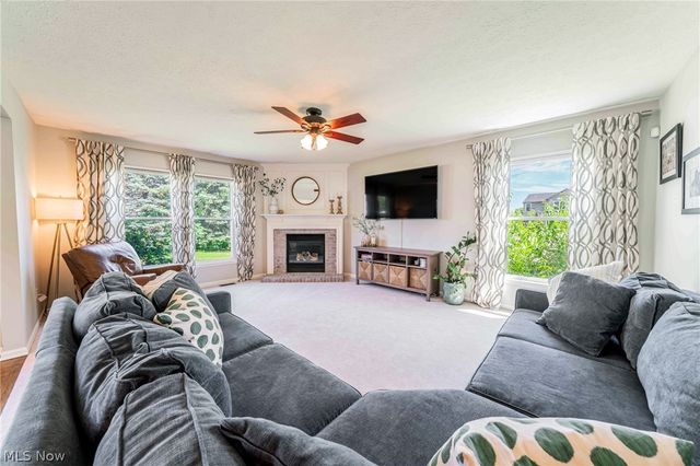 9049 Wynford Lane, Olmsted Twp, OH 44138