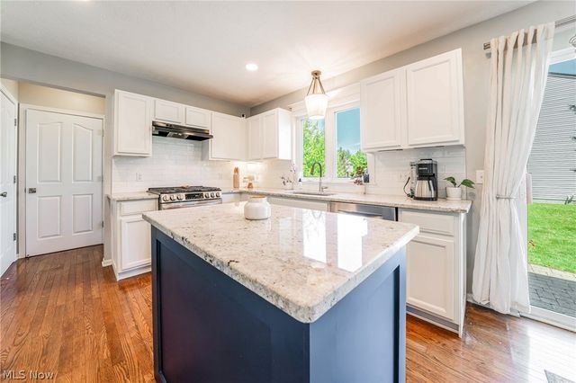 9049 Wynford Lane, Olmsted Twp, OH 44138