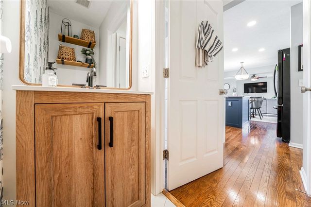 9049 Wynford Lane, Olmsted Twp, OH 44138