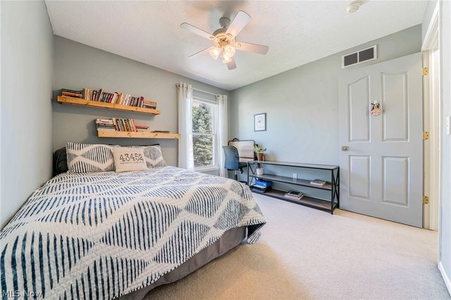 9049 Wynford Lane, Olmsted Twp, OH 44138