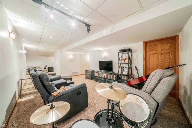 9049 Wynford Lane, Olmsted Twp, OH 44138