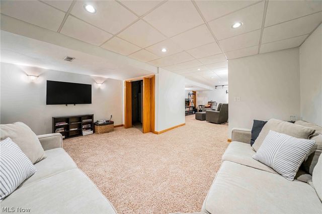 9049 Wynford Lane, Olmsted Twp, OH 44138
