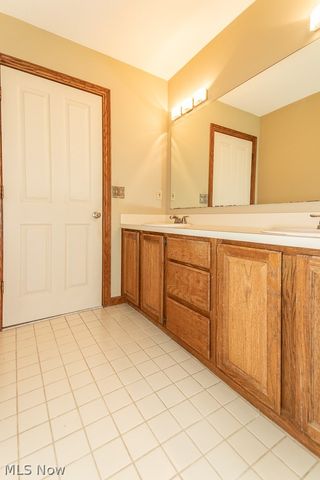 16730 Brigadoon Drive, Chagrin Falls, OH 44023