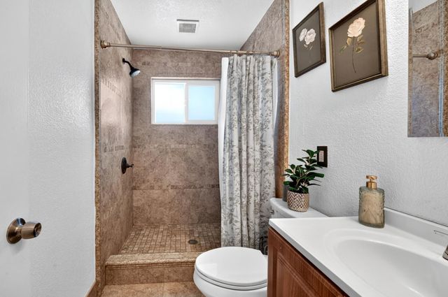 3870 N Hulbert Avenue, Fresno, CA 93705