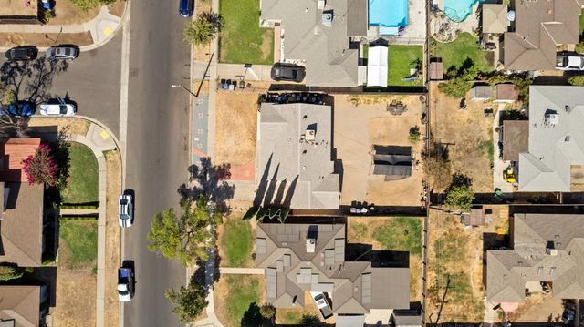 3870 N Hulbert Avenue, Fresno, CA 93705