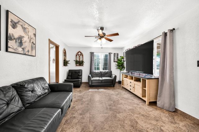 3870 N Hulbert Avenue, Fresno, CA 93705