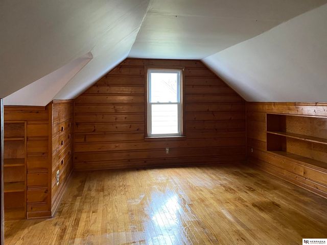 2211 S 37th Street, Lincoln, NE 68506