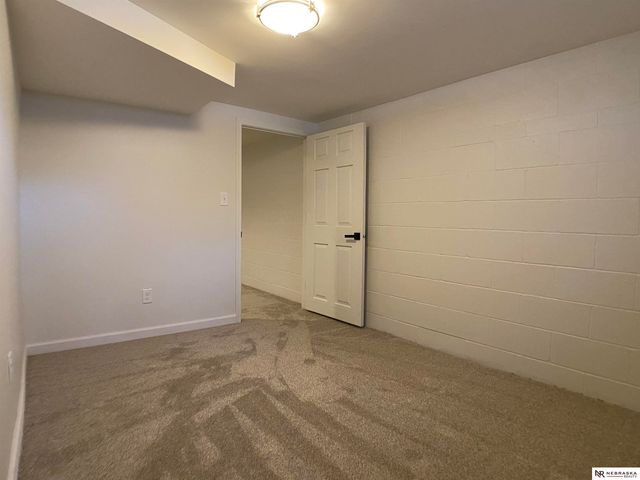 2211 S 37th Street, Lincoln, NE 68506