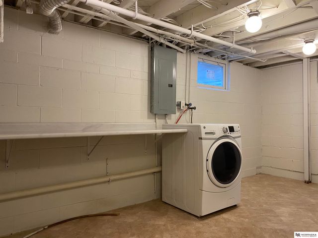 2211 S 37th Street, Lincoln, NE 68506