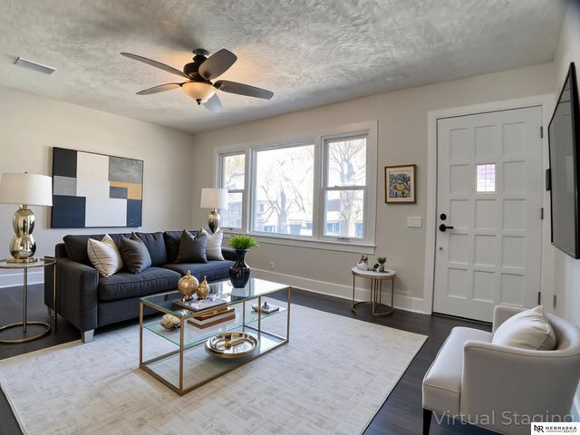 2211 S 37th Street, Lincoln, NE 68506