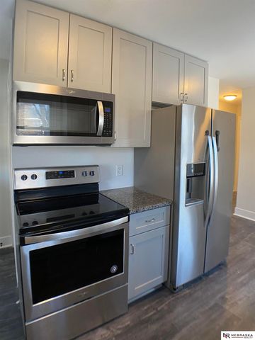 2211 S 37th Street, Lincoln, NE 68506