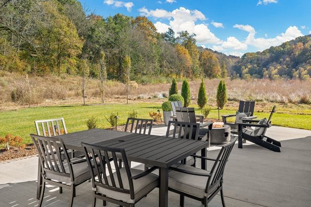 7283 Ruzek Ct, Fairview, TN 37062