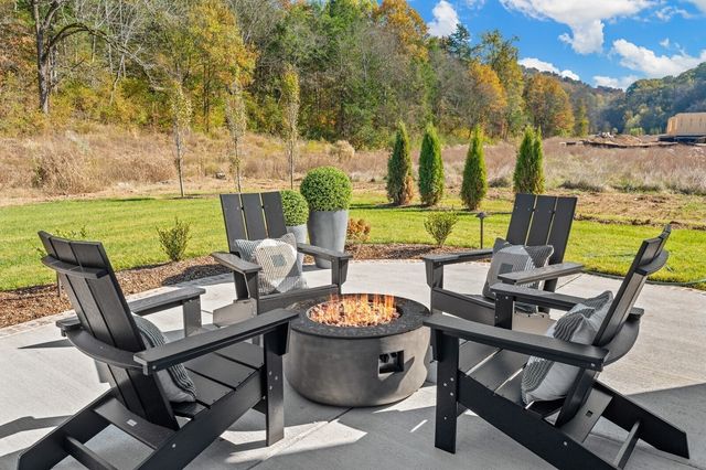 7283 Ruzek Ct, Fairview, TN 37062