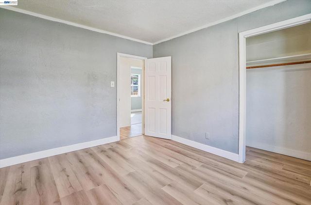3932 Altamont Ave, Oakland, CA 94605