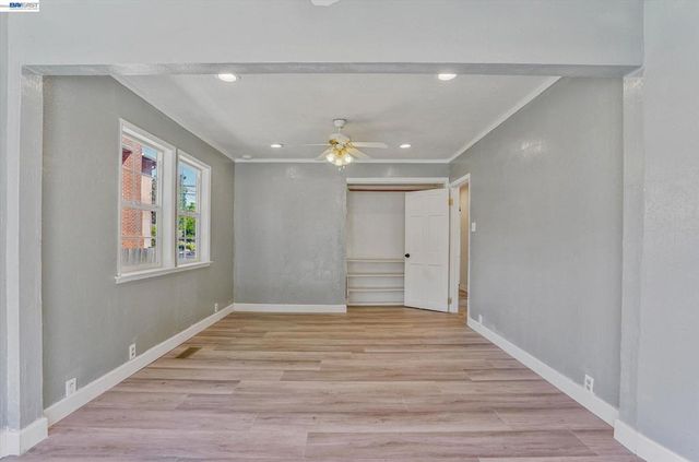 3932 Altamont Ave, Oakland, CA 94605
