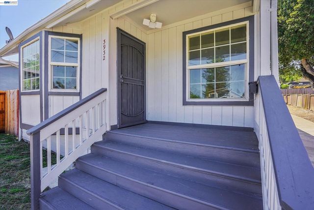 3932 Altamont Ave, Oakland, CA 94605