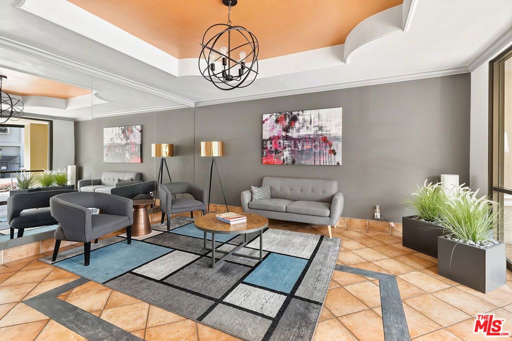 1221 N Kings Road 305, West Hollywood, CA 90069 — photo 4