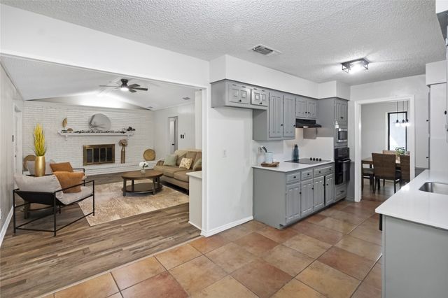 631 E Cherry Street, Duncanville, TX 75116