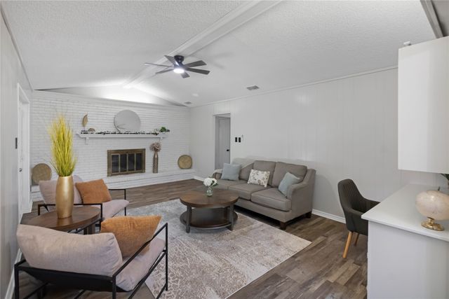 631 E Cherry Street, Duncanville, TX 75116