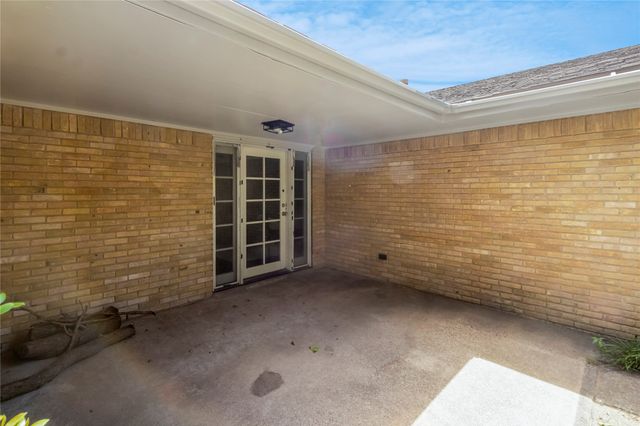 631 E Cherry Street, Duncanville, TX 75116