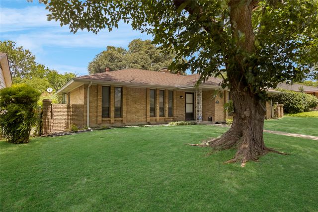 631 E Cherry Street, Duncanville, TX 75116